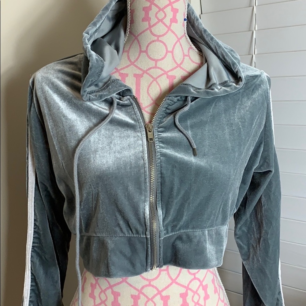 Grey cropped sweater